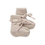 Grå strik babyfutter