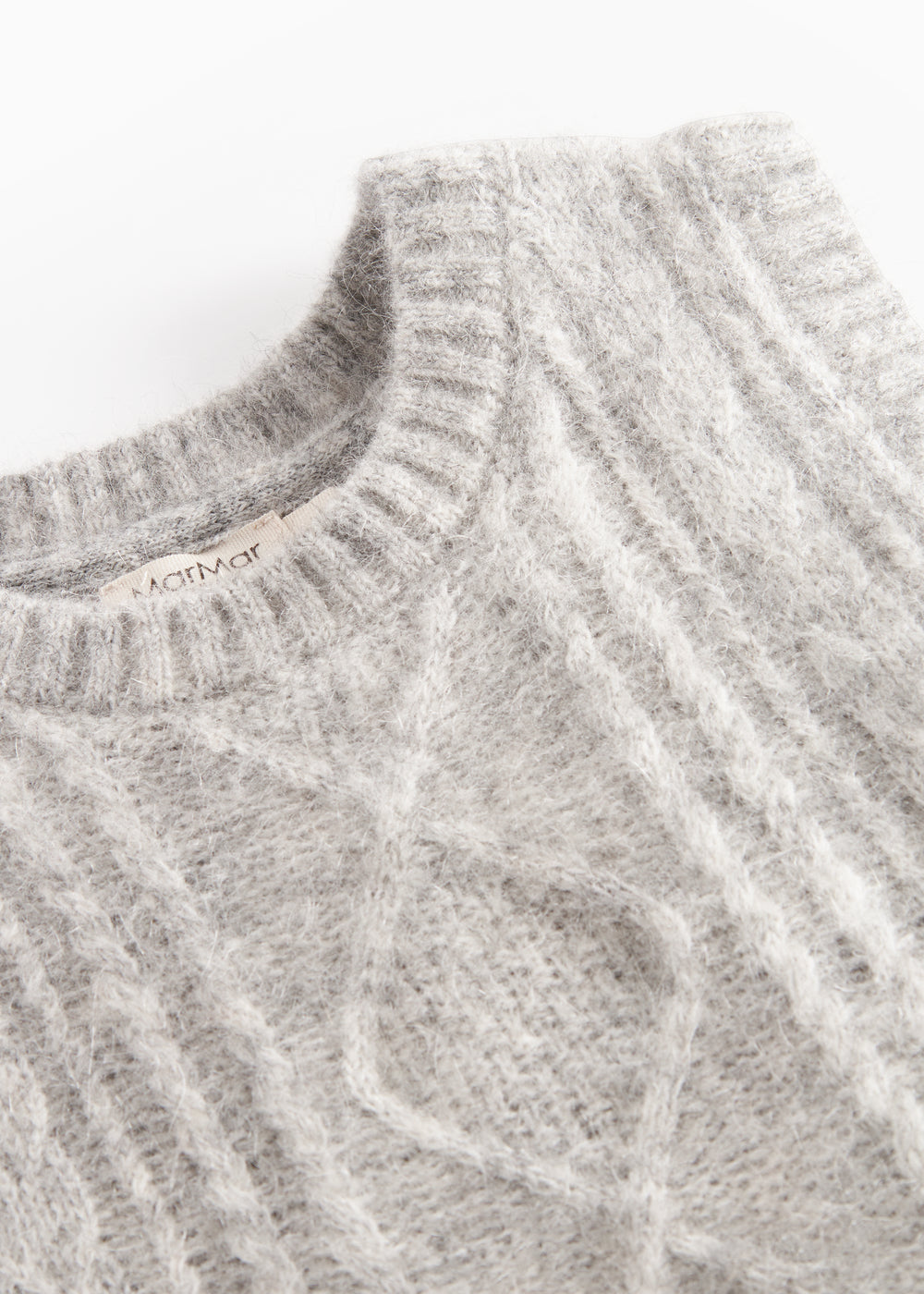 Strikvest til børn i lysegrå uld med kabelmønster