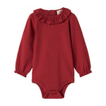 Rød ribbet body med lange ærmer og flæsekrave til baby