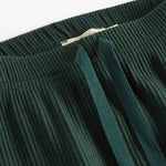 Grøne ribbede babybukser med snøre i taljen