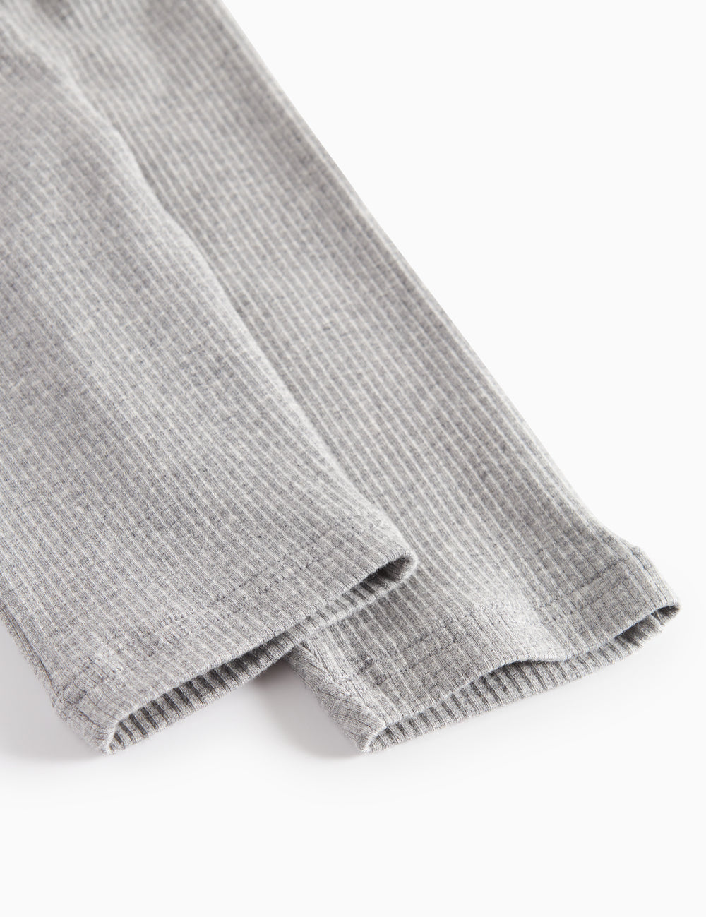 Lysegrå ribbede bukser med snøre i taljen til baby