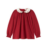 Rød julebluse med hvid krave og små blomsterbroderier til børn