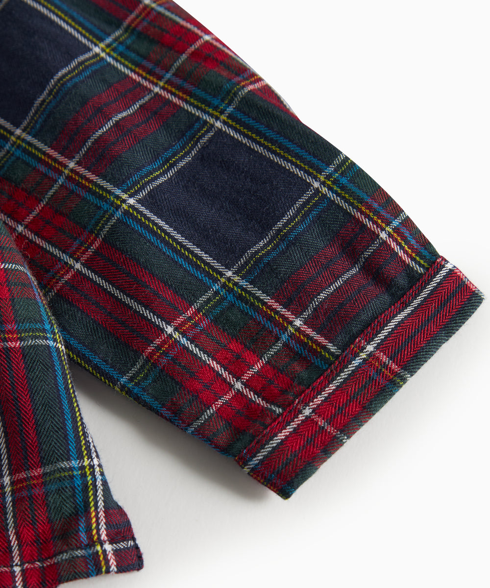 Mørkeblå og rød ternet juleskjorte med knapper og rund hals til baby