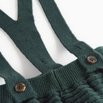 Mørkegrønne strikkede bukser med seler og fine knapper til baby