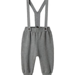 Grå strikkede bukser med seler og fine knapper til baby