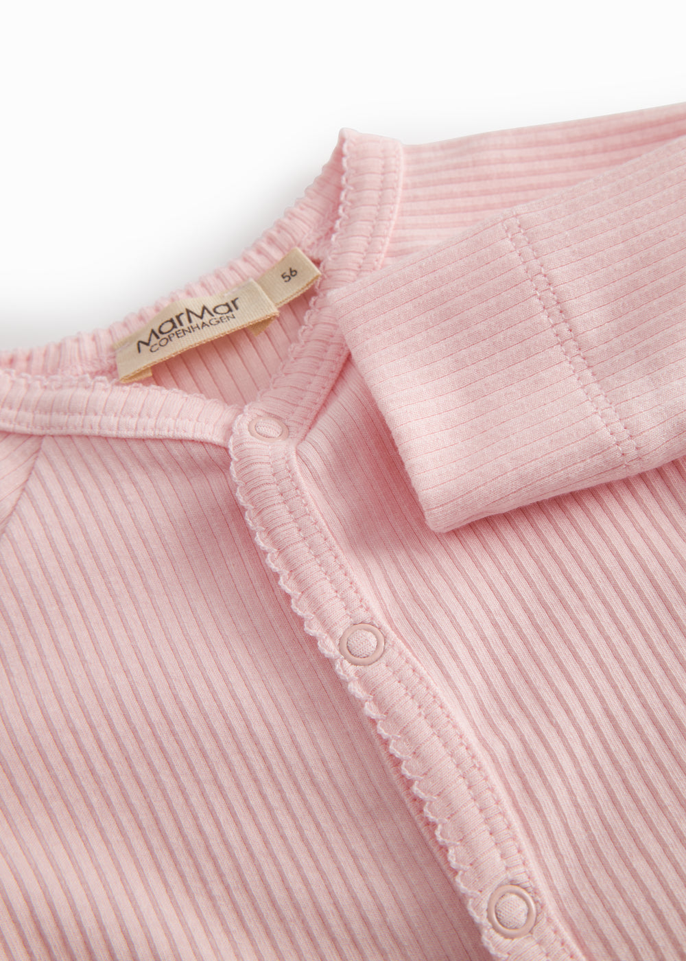 Lyserød langærmet baby heldragt med knapper