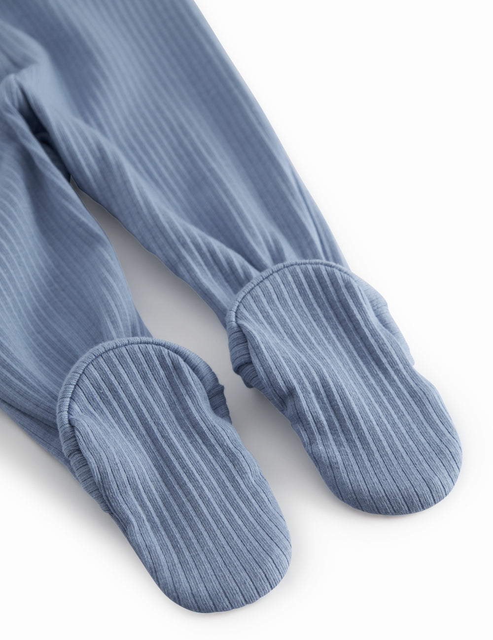 Lyseblå babybukser med fødder til de nyfødte