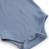 Lyseblå langærmet baby bodystocking med stolpe knaplukning