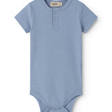 Light blue short-sleeved baby bodystocking with snap closure