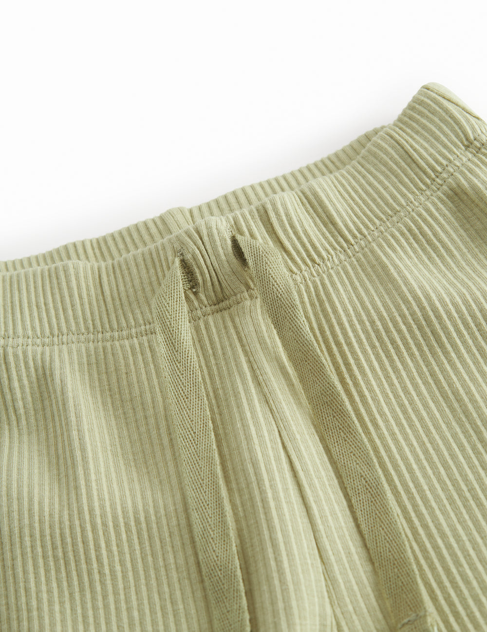 Lysegrøne babybukser i ribstrikket modal