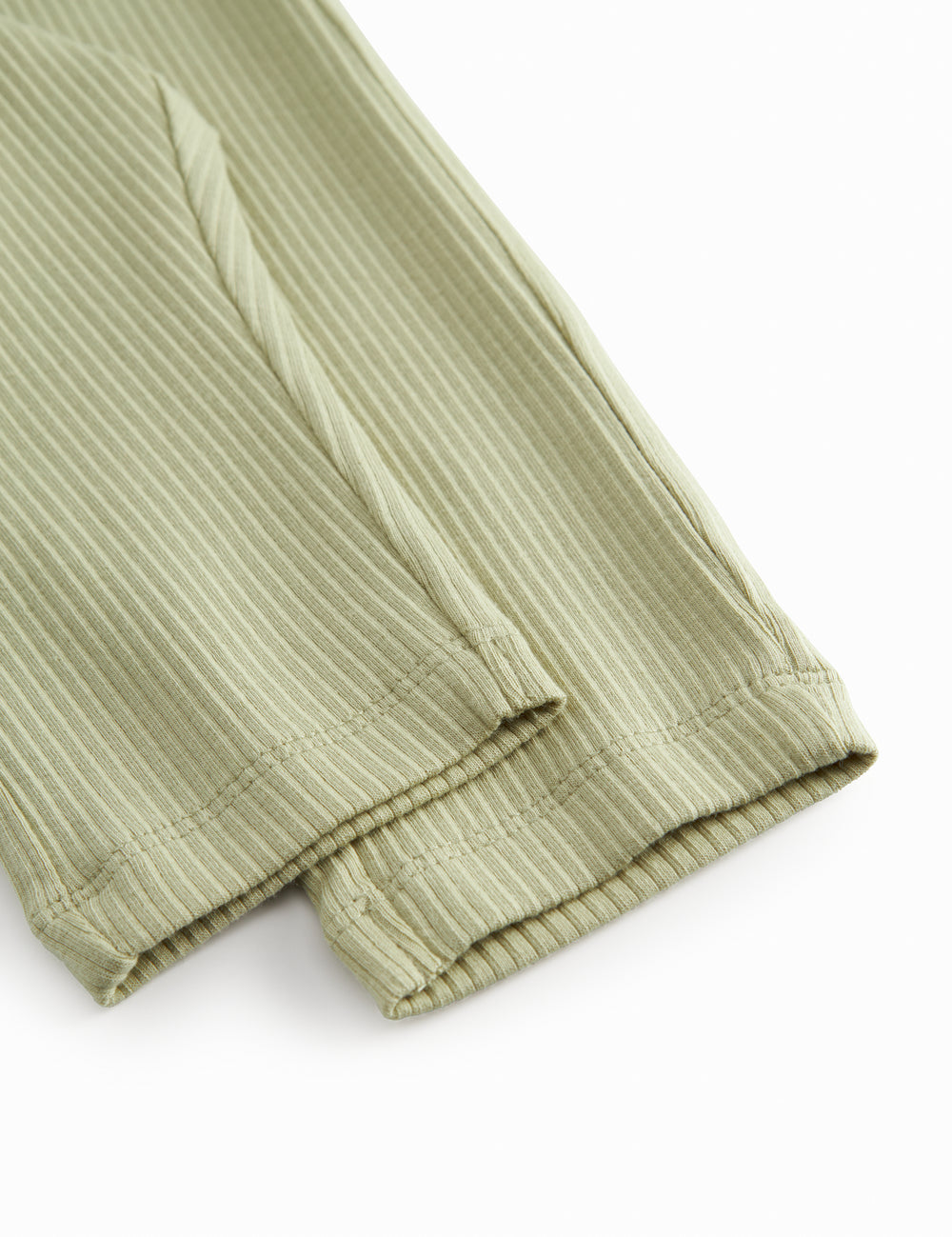 Lysegrøne babybukser i ribstrikket modal