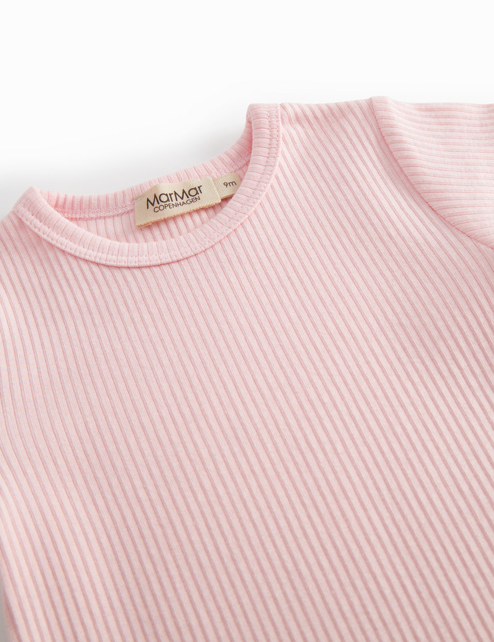 Kortærmet baby modal romper med korte ben i lyserød nuance