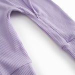 Lilla langærmet baby heldragt med lynlås