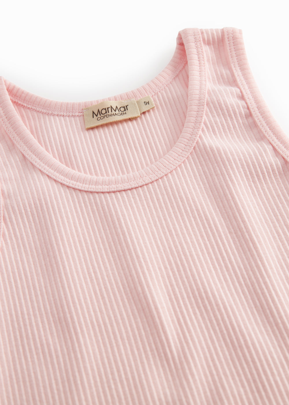 Undertrøje uden ærmer i lyserød ribstrikket modal til børn 