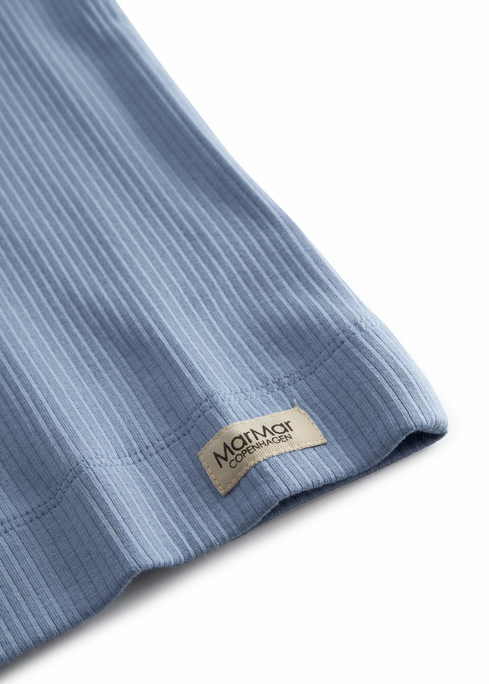 Kortærmet lyseblå modal t-shirt til børn med stolpe knaplukning