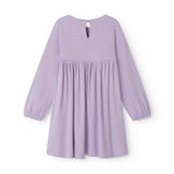 Lilla langærmet ribstrikket kjole til børn.