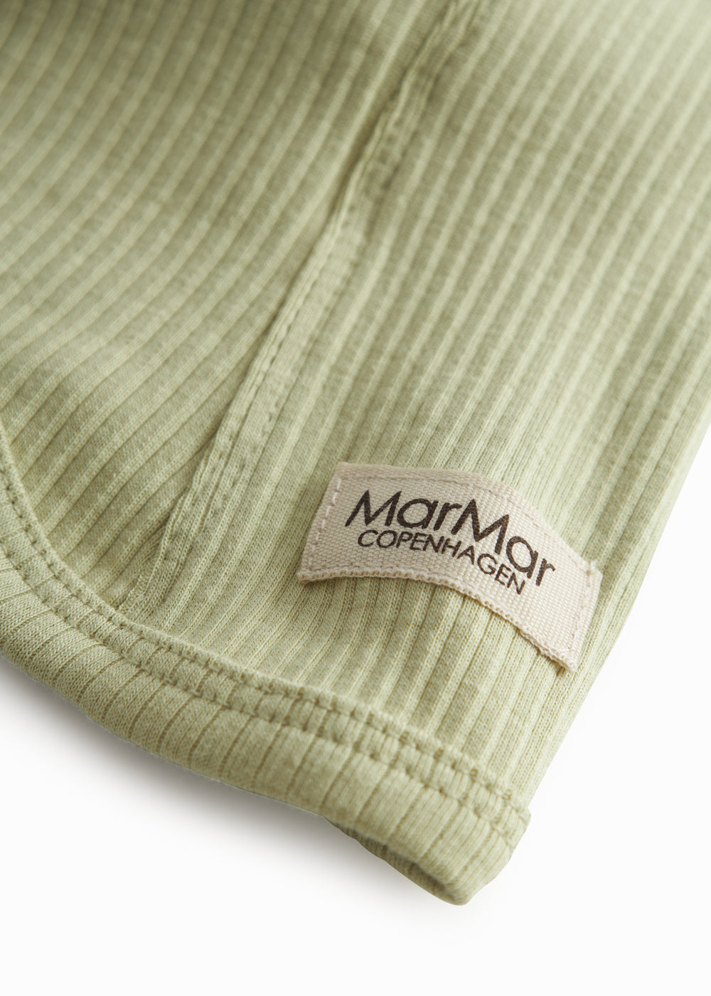 Lysegrøn ribbet elefanthue til baby