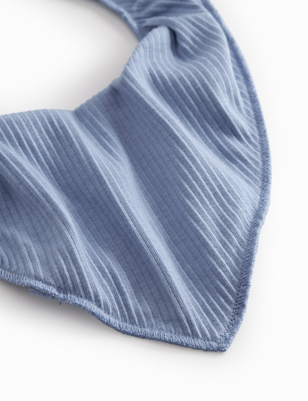 Lyseblå salvesmæk til baby med trykknap