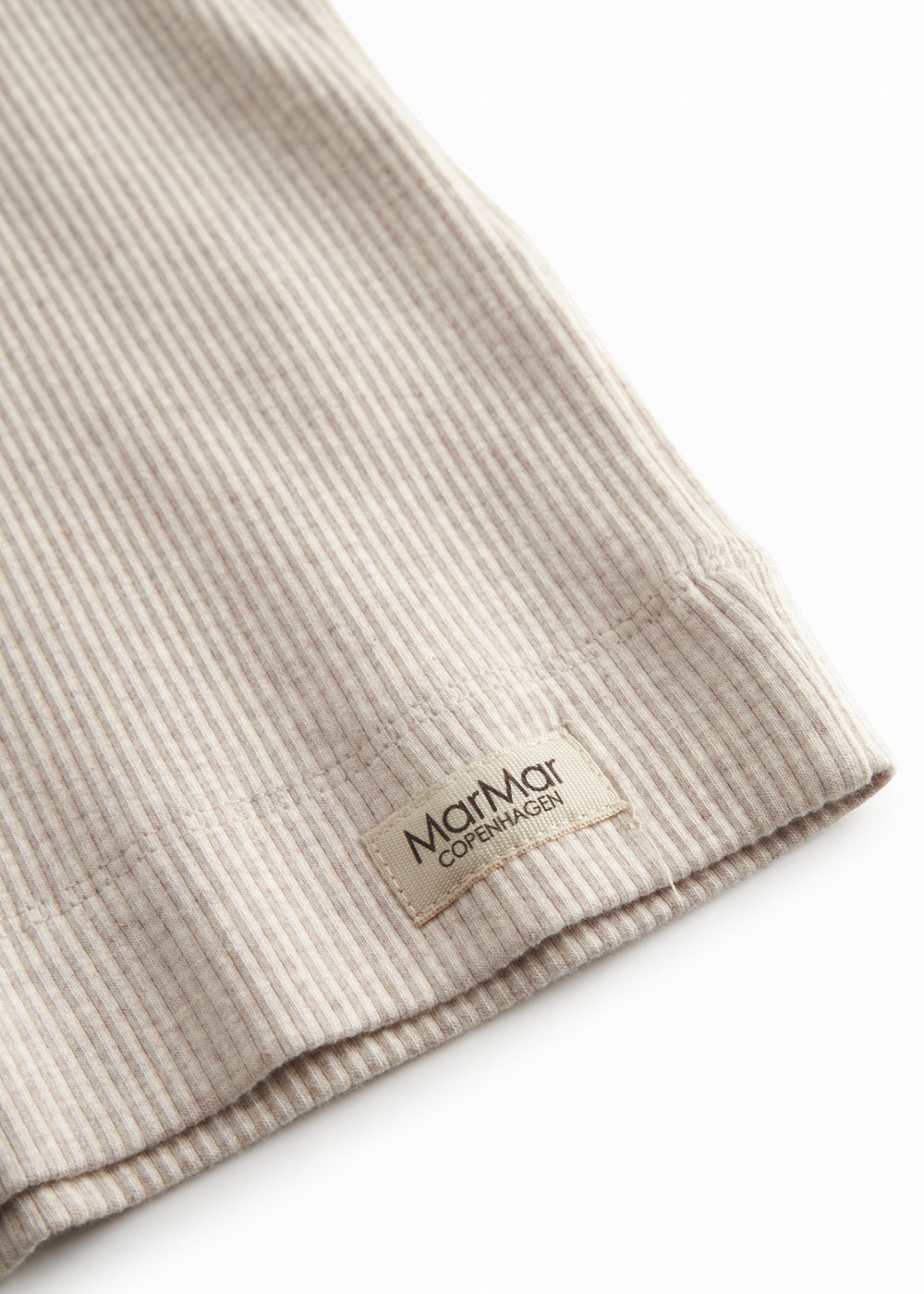 ribbet t-shirt for children in light beige with buttons