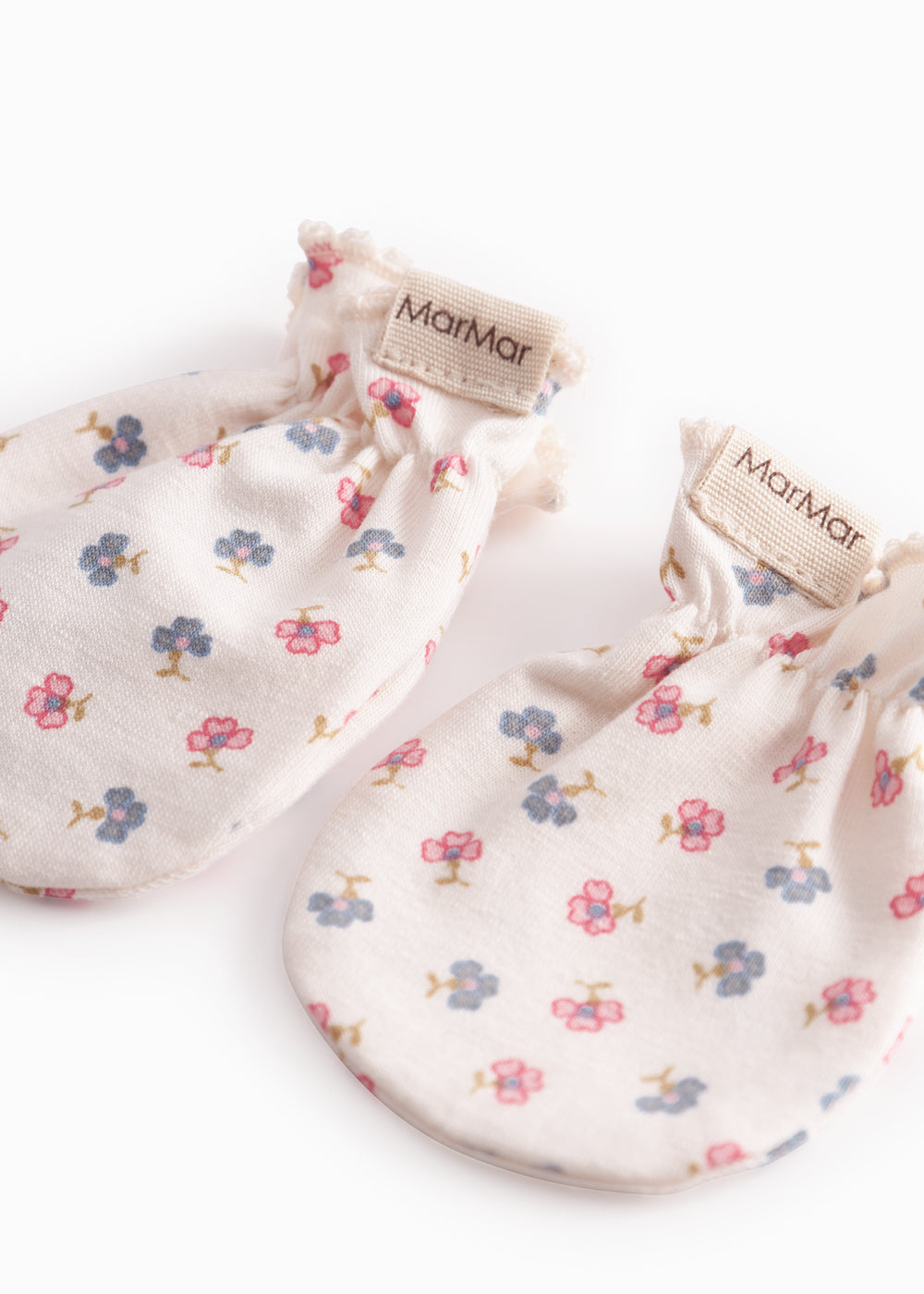 Baby blanket with flower print