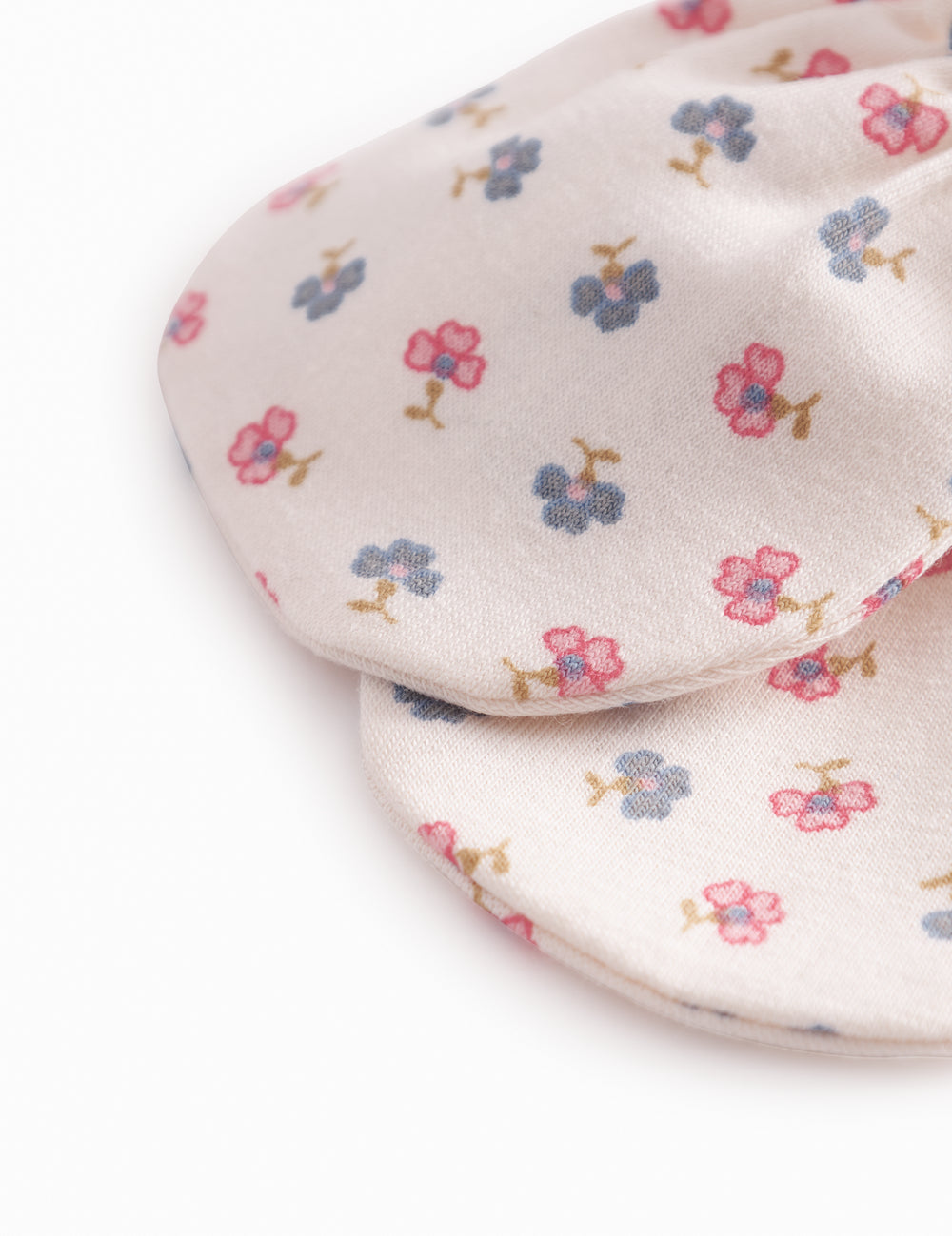 Baby blanket with flower print