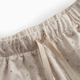 Børne shorts med fint print, bred elastik samt bindebånd i taljen