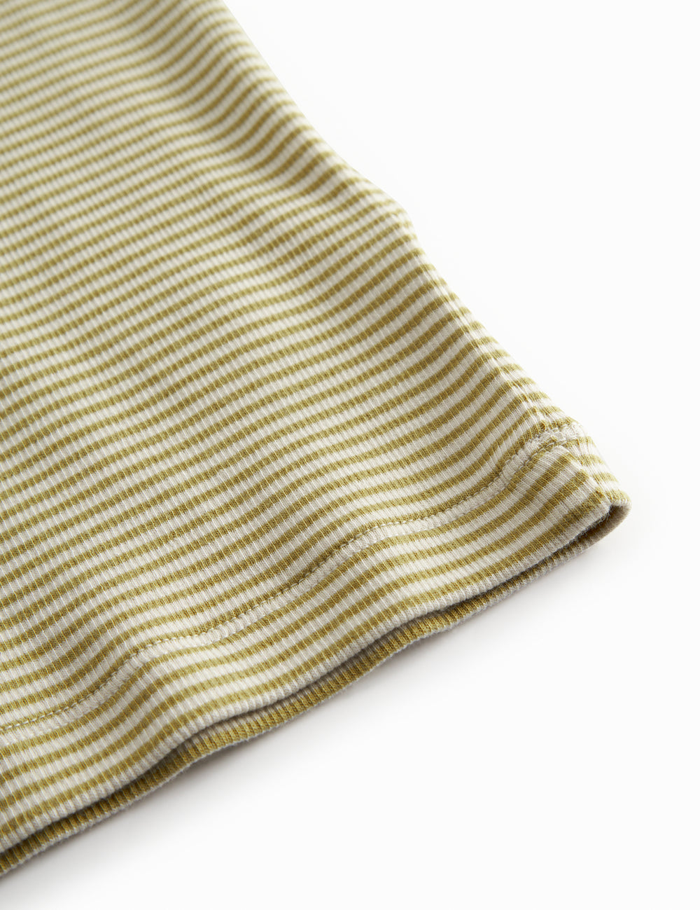 Short-sleeved children's t-shirt with green stripes.