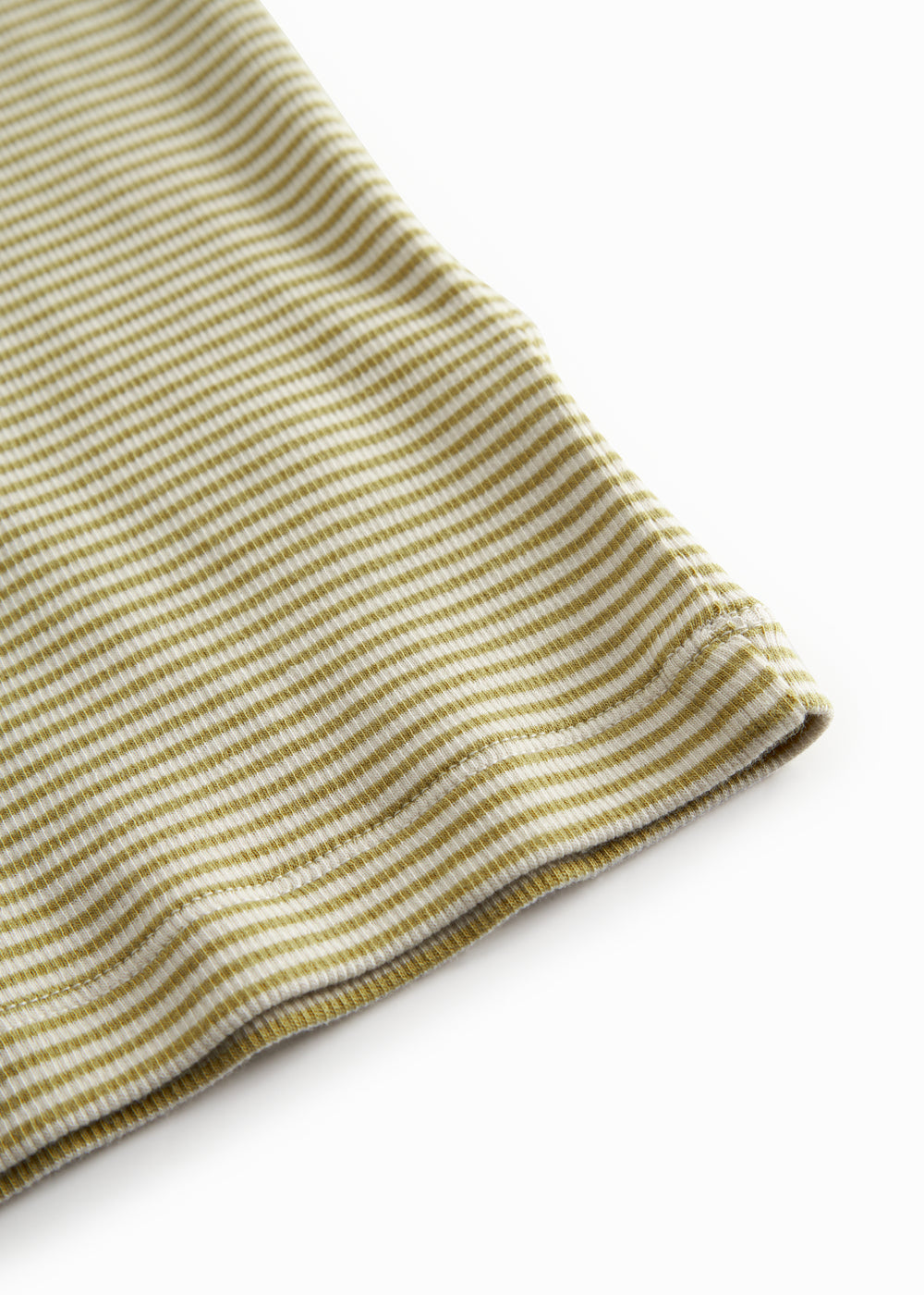 Short-sleeved children's t-shirt with green stripes.