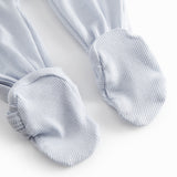 Langærmet lyseblå baby heldragt med fødder