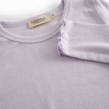 Lys lilla langærmet t-shirt til børn med flæsedetaljer