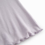 Lys lilla langærmet t-shirt til børn med flæsedetaljer