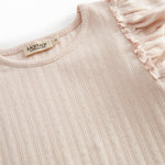 Kortærmet lyserød pointelle t-shirt til børn med flæser på ærmerne