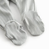 Light green pointelle fabric with feet for newborns