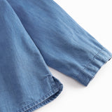 Langærmet denim skjorte til børn med kinakrave og knaplukning 