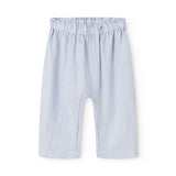 Lyseblå bukser til baby med løs pasform  og elastik i taljen 