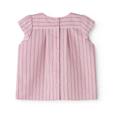 Lyserød t-shirt med fine striber og læg foran til baby