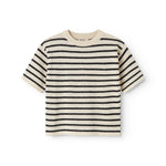 Striped t-shirt for children with short sleeves and round neck.