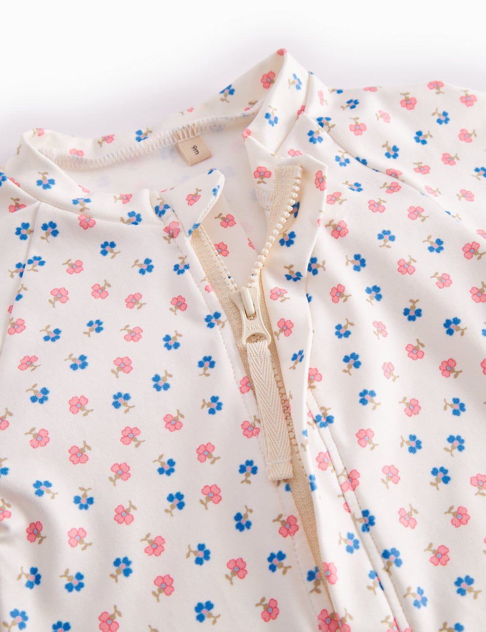 Floral-patterned bathrobe for children
