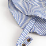 Blå stripet badehat til børn