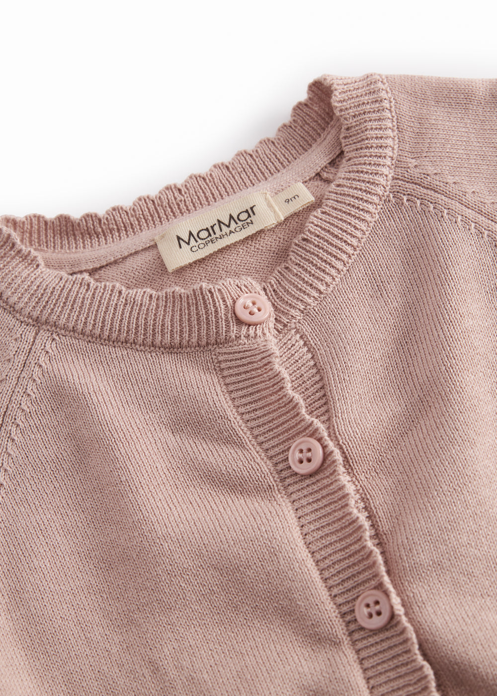 Strik babycardigan i taupe nuance med knapper foran