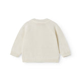 Hvid strik cardigan til baby, med fint hulmønster og knaplukning
