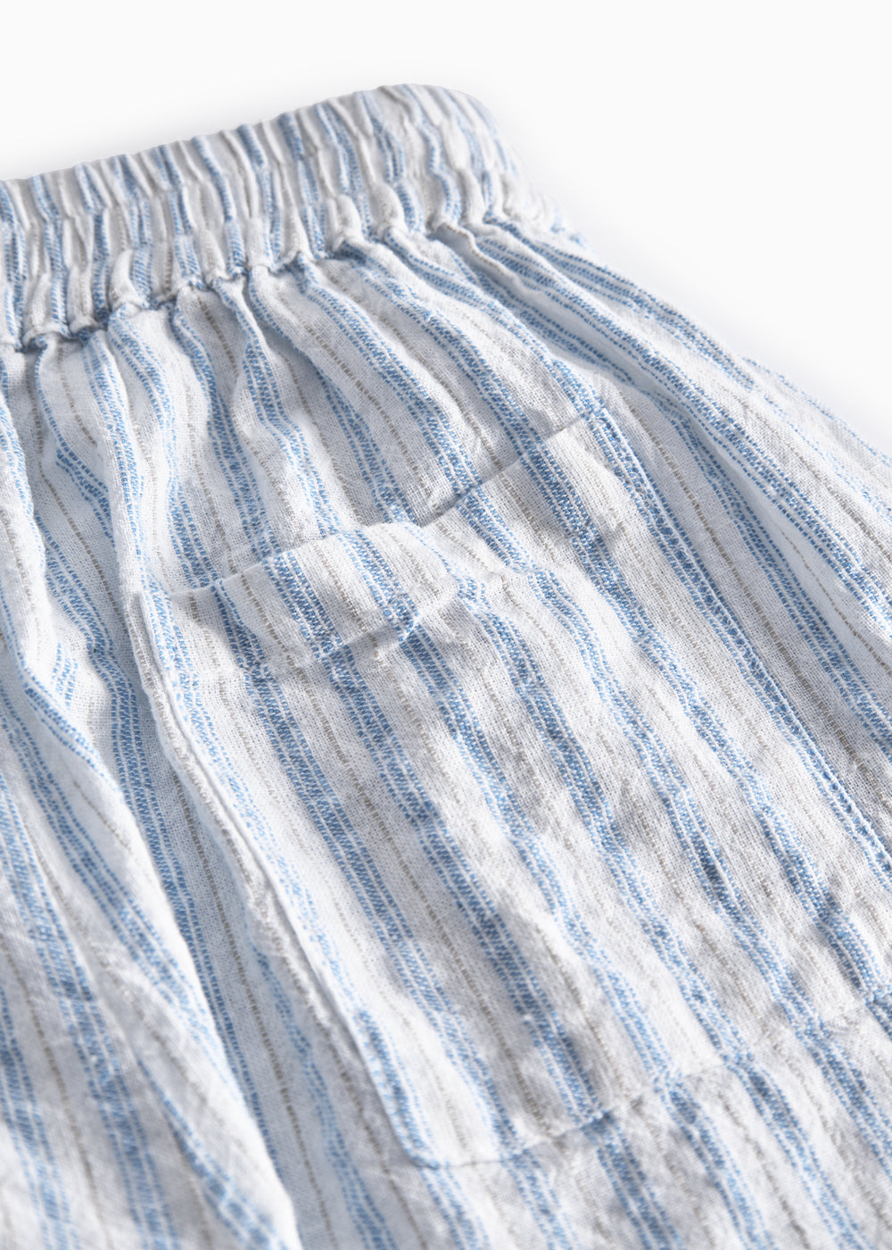 Lyseblå stribede børne shorts