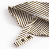 Badehat til baby og børn med et stripet mønster