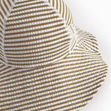 Badehat til baby og børn med et stripet mønster