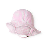 Badehat til baby og børn med et stripet mønster