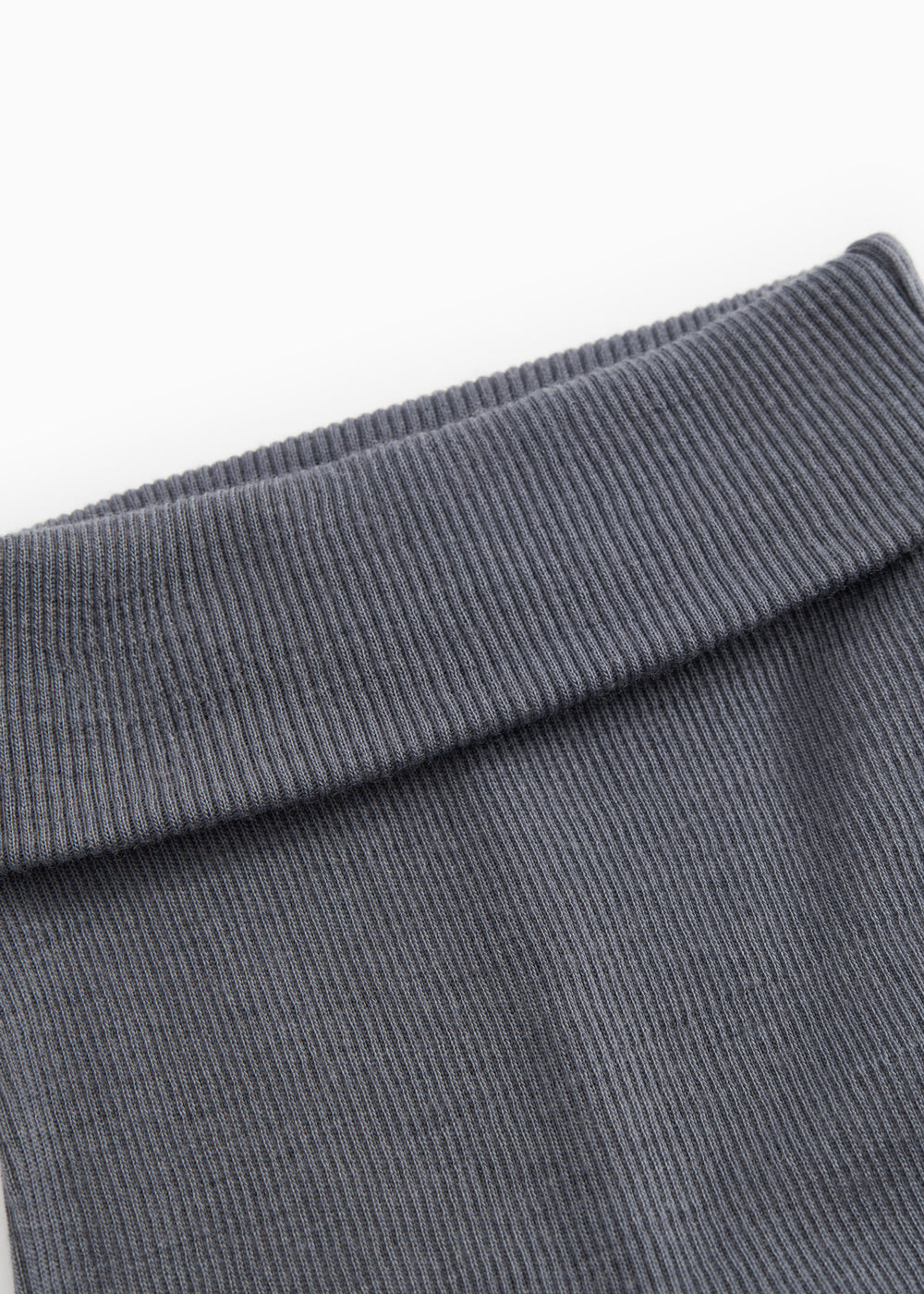 Dark blue-gray Pixa pants with ribbed lining and tight ribbing at the leg openings.