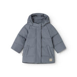 Dunjakke in dark gray-blue with hood and zipper, visible pockets.