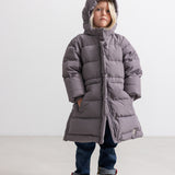 Kids down jacket with hood, long sleeves and front pocket.