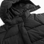 Sort jacket with adjustable collar and button details.