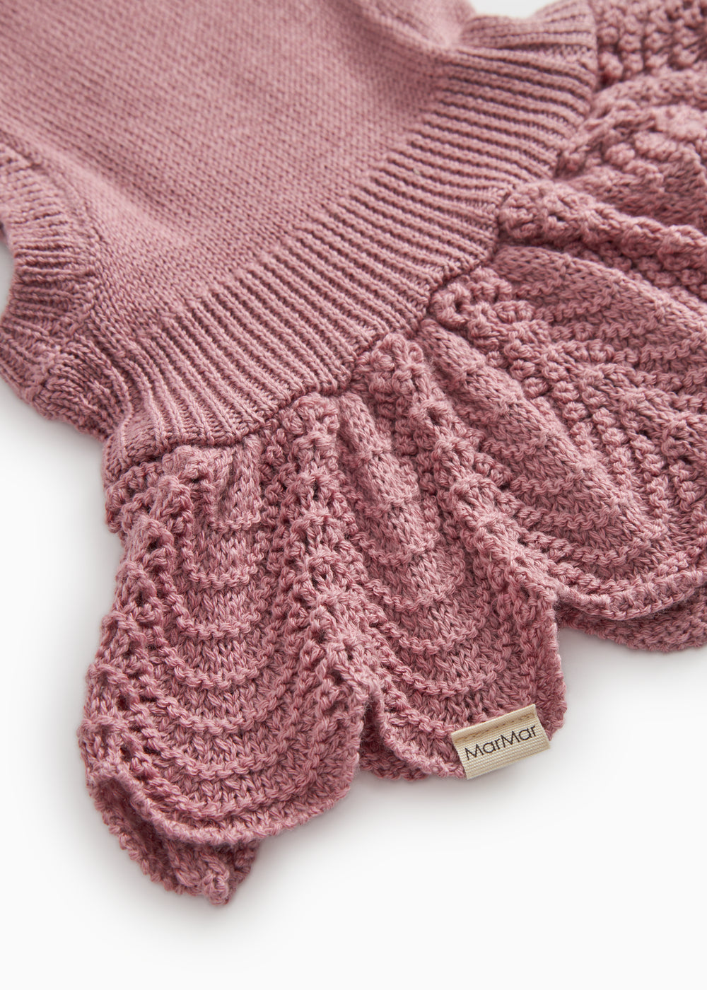 Rosé brown stripe with pattern knit and bacon edge, as well as Mamor brand.
